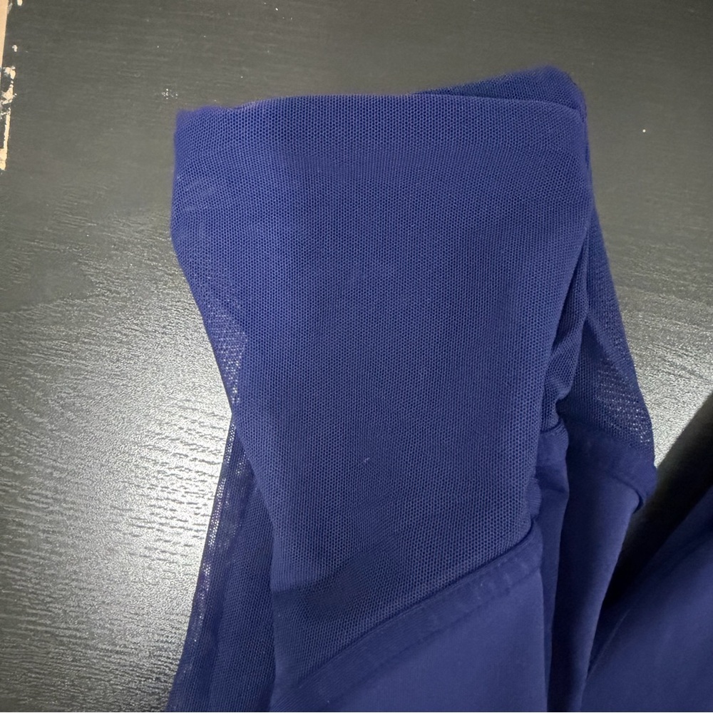 lululemon size 6 blue leggings - luxtreme high rise - mesh details - Picture 2 of 4